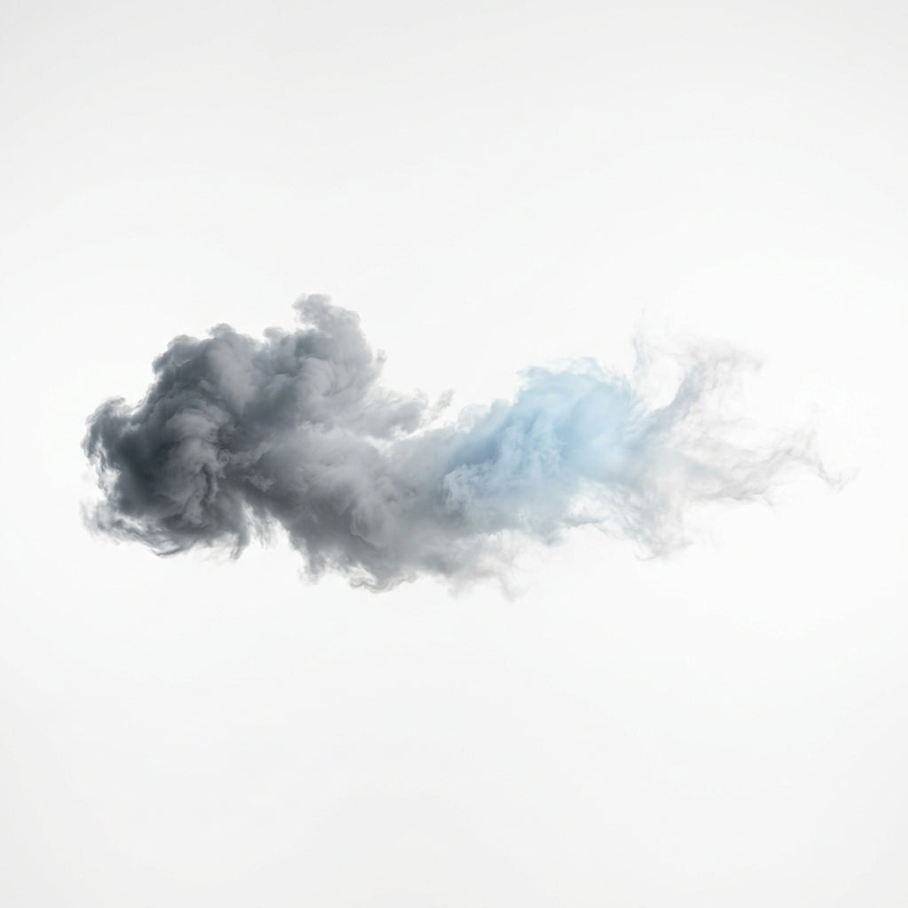 Un nuage passe du gris au bleu clair
